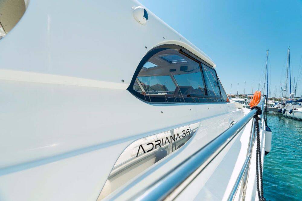 Motorboot Adriana 36 Mira