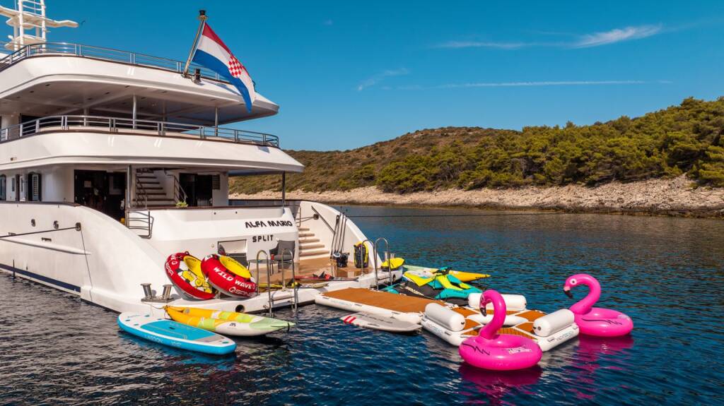 Luxus-Motoryacht Alfa Mario Alfa Mario