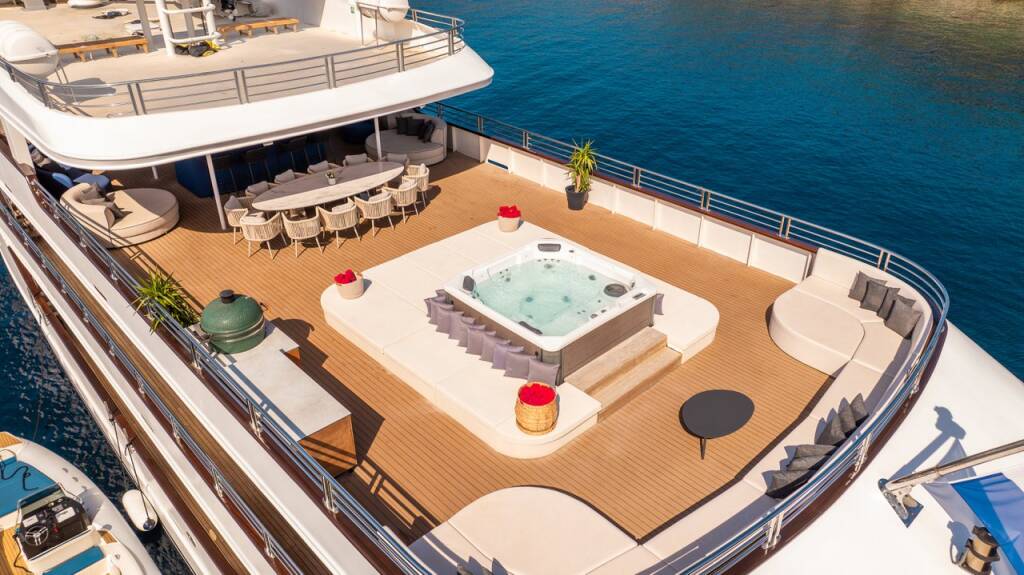 Luxus-Motoryacht Alfa Mario Alfa Mario