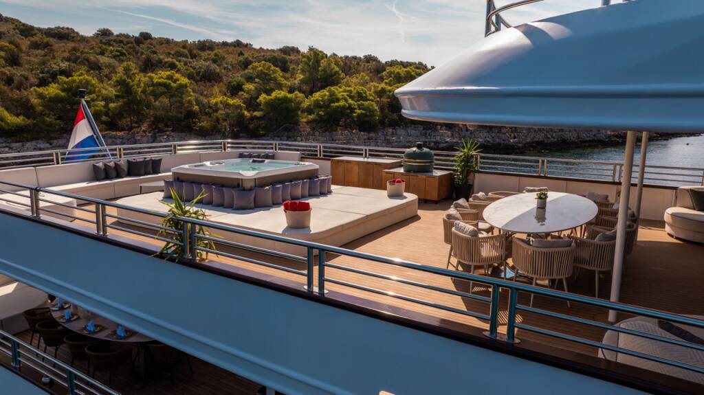 Luxus-Motoryacht Alfa Mario Alfa Mario