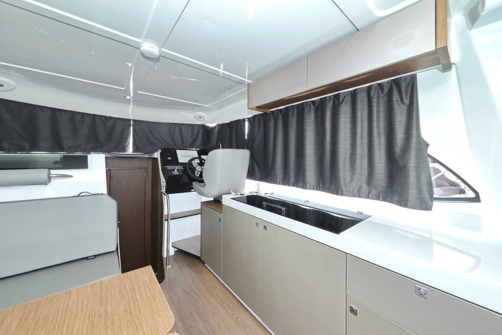 Motorboot Antares 11 Solis