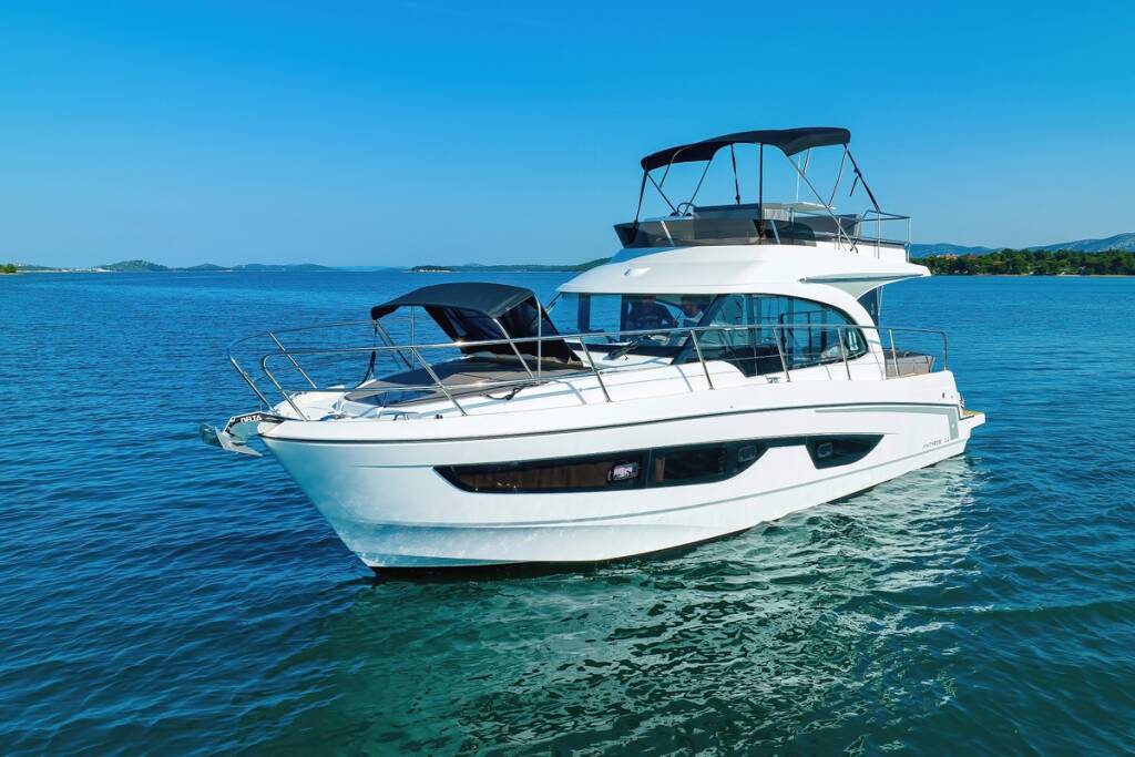 Motor boat Antares 11 Tango