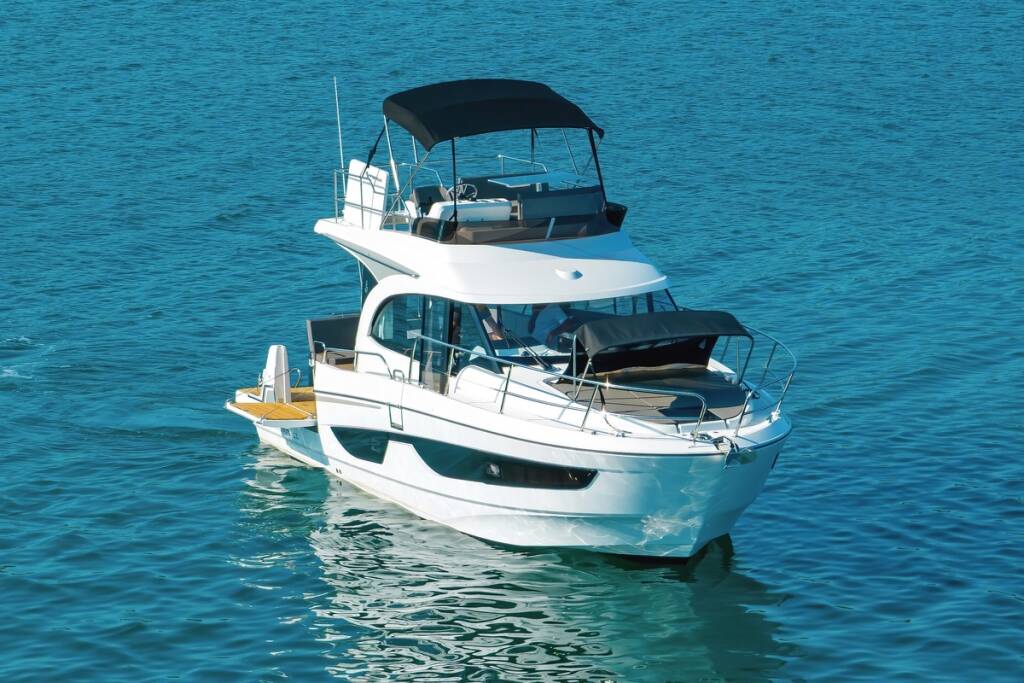 Motor boat Antares 11 Tango