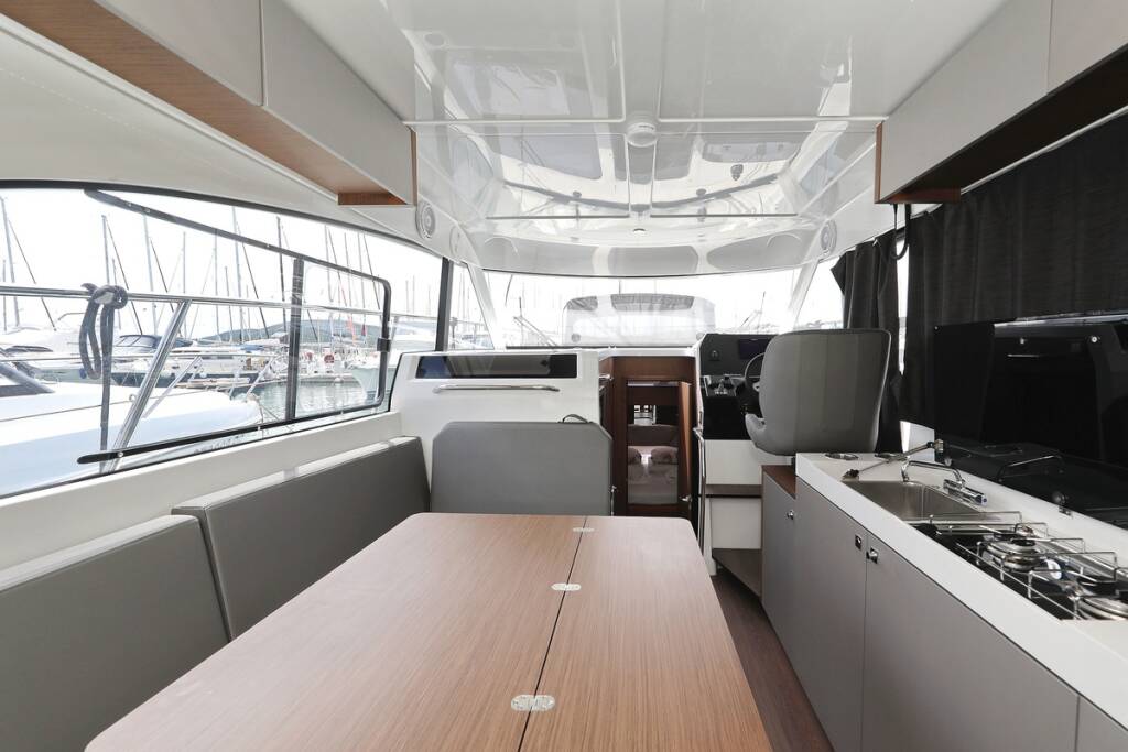 Motor boat Antares 11 Tango