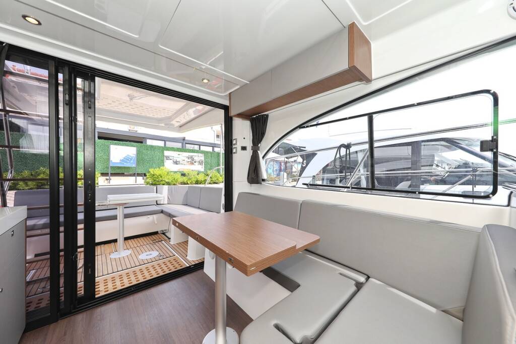 Motor boat Antares 11 Tango
