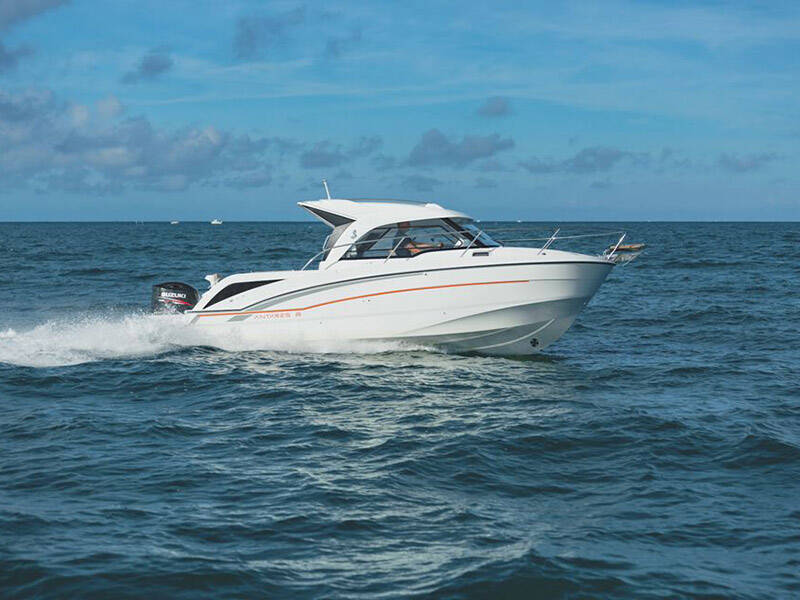 Motor boat Antares 8 OB Lovre