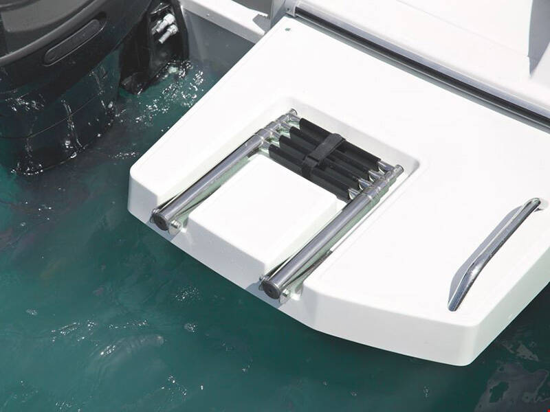 Motor boat Antares 8 OB Lovre