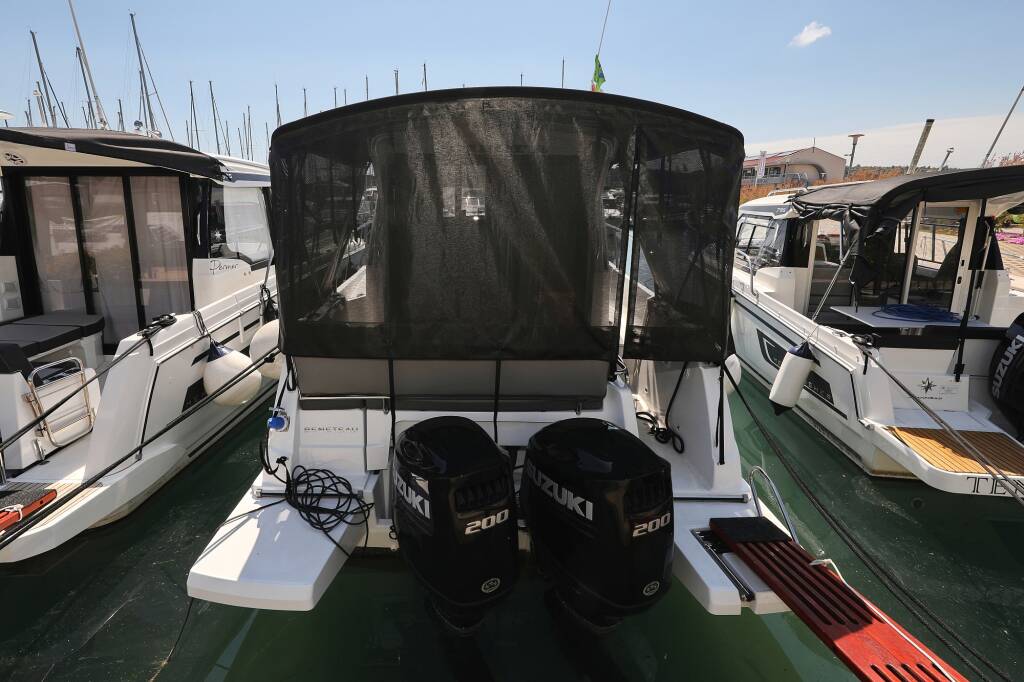 Motor boat Antares 9 OB Aurora