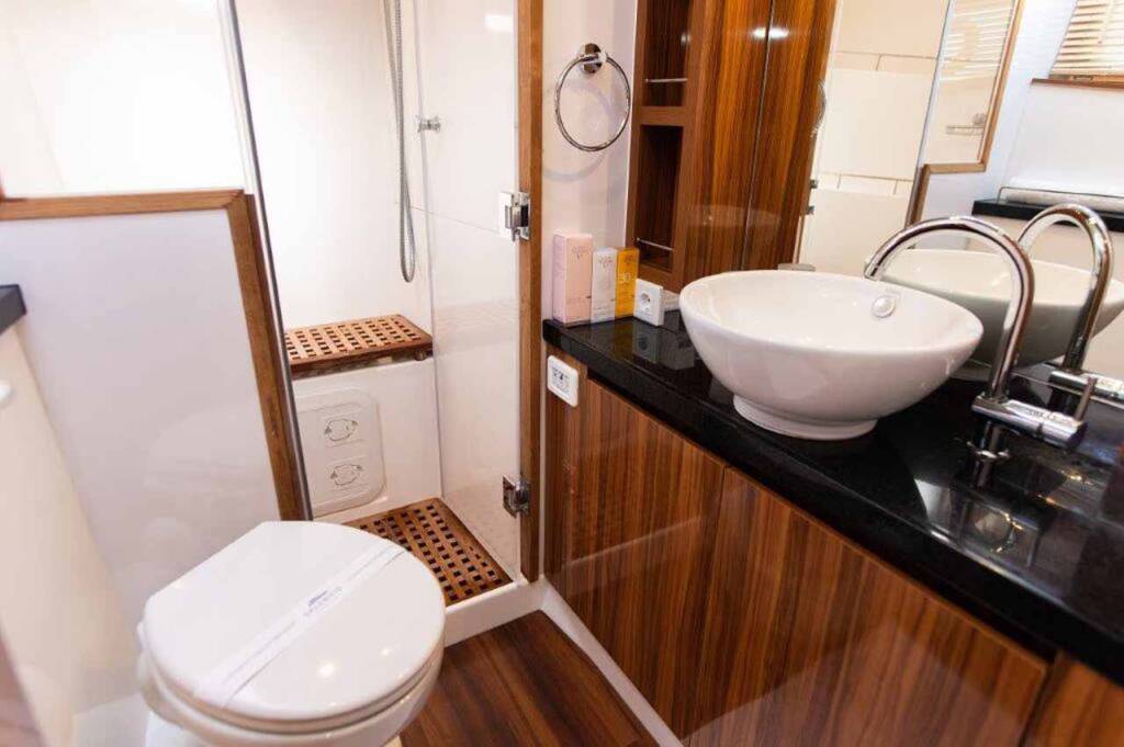Power catamaran Aquila 44 Adriatic Z