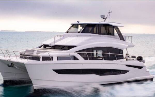 Aquila 54 Explorion Athens, Zea Marina