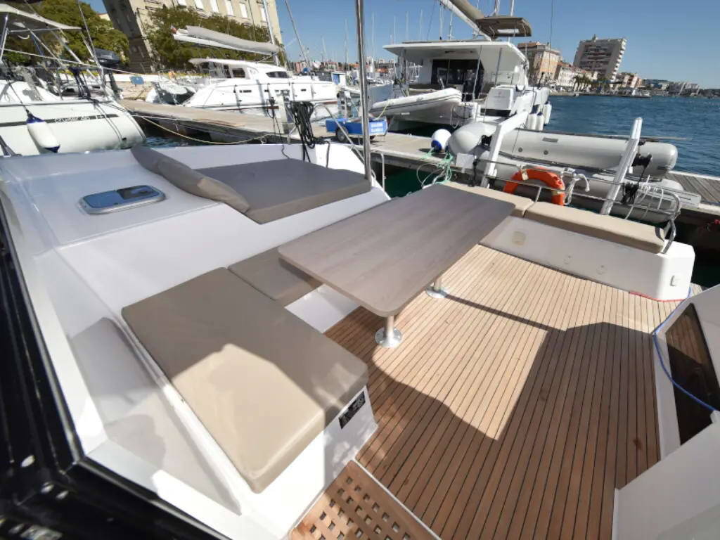 Katamaran Aventura 34 CLASS