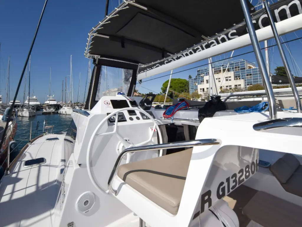 Katamaran Aventura 34 CLASS