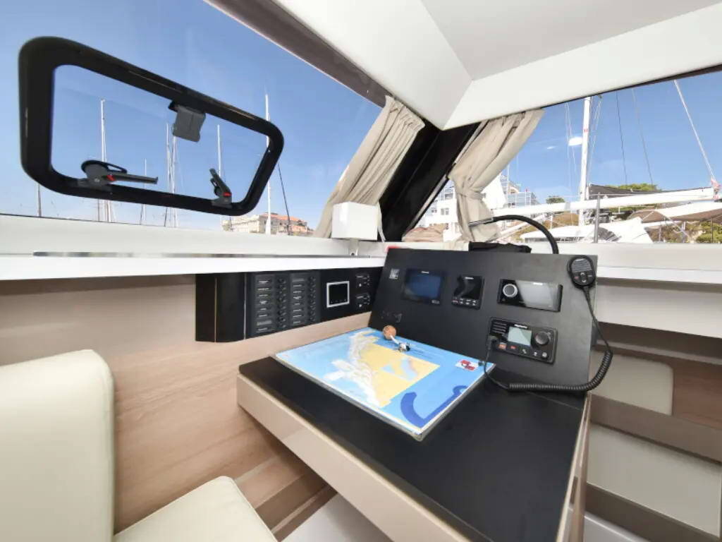 Katamaran Aventura 34 CLASS