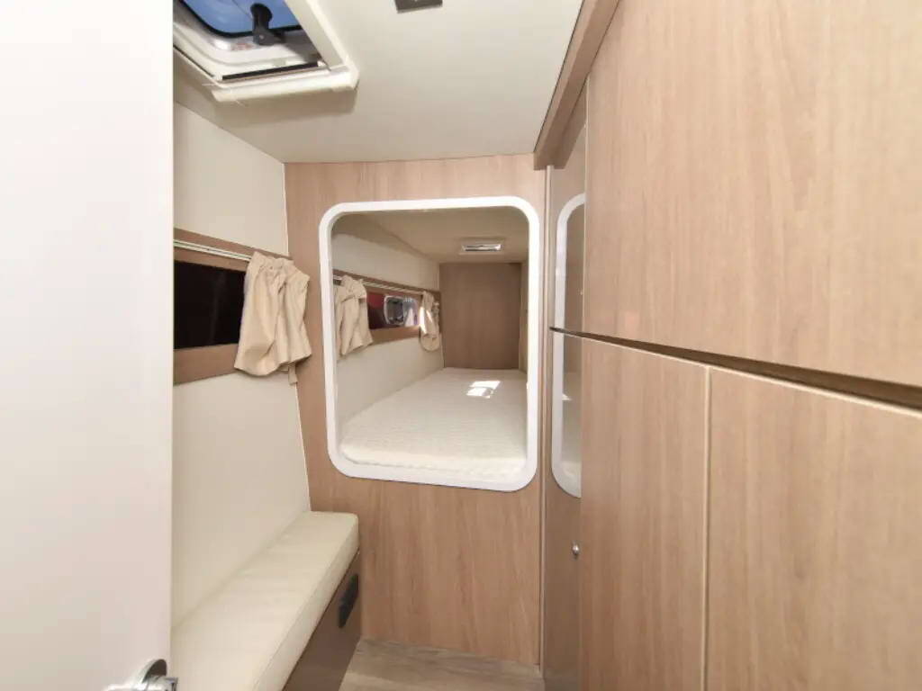 Katamaran Aventura 34 CLASS
