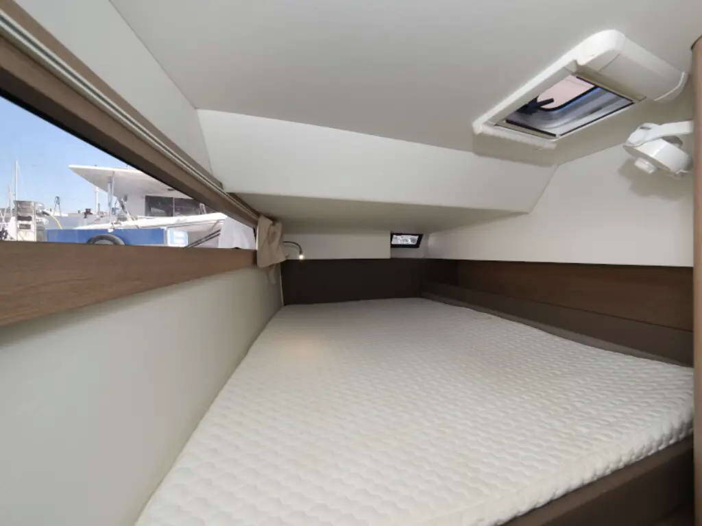 Katamaran Aventura 34 ECONOMY