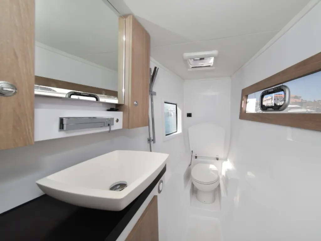 Catamaran Aventura 34 Lauremie