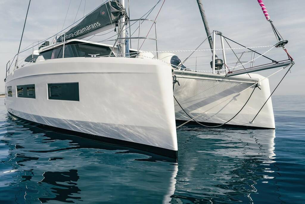 Catamaran Aventura 37 