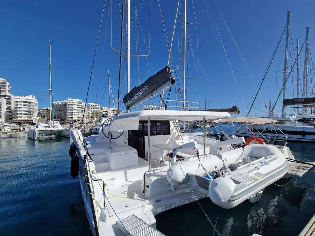 Katamaran Aventura 37 Hakuna