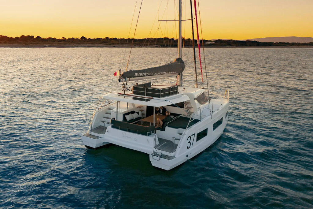 Katamaran Aventura 37 Volki