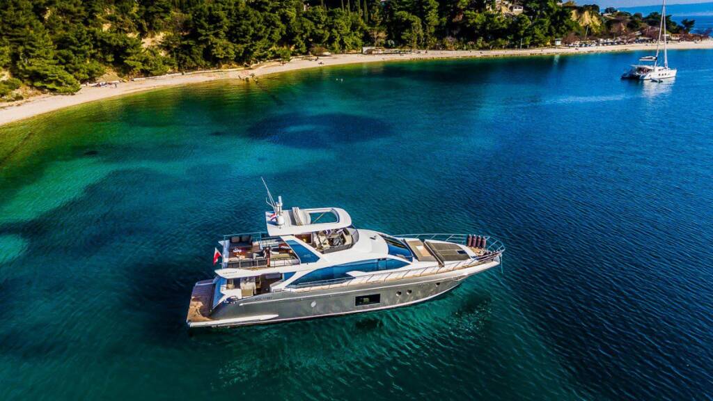 Luxus-Motoryacht Azimut 66 MY My Karat II