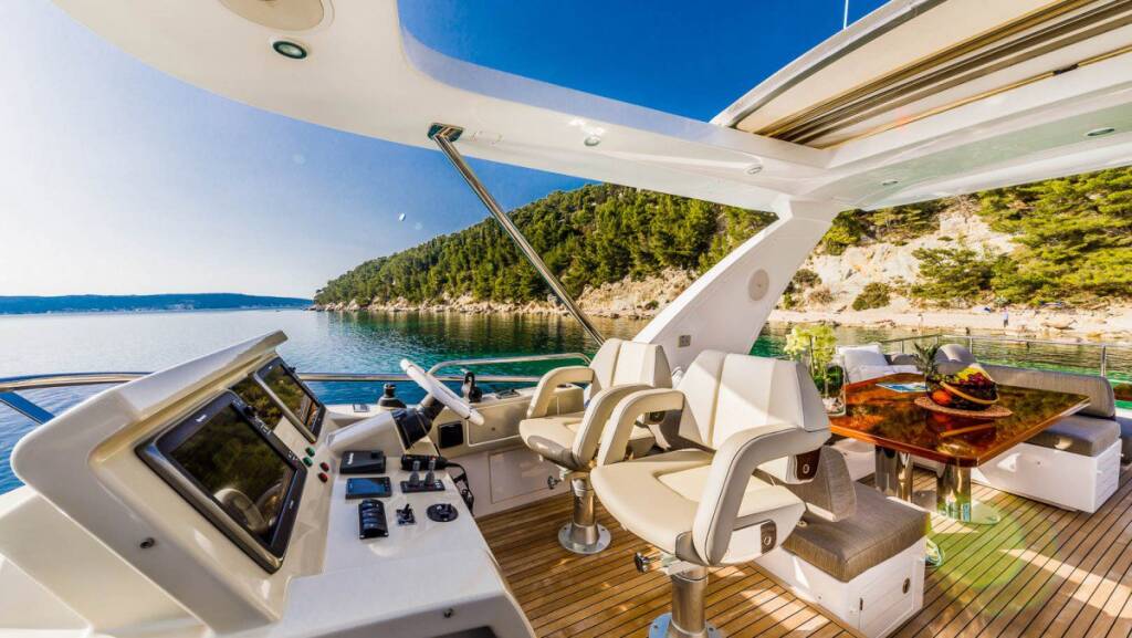 Luxus-Motoryacht Azimut 66 MY My Karat II