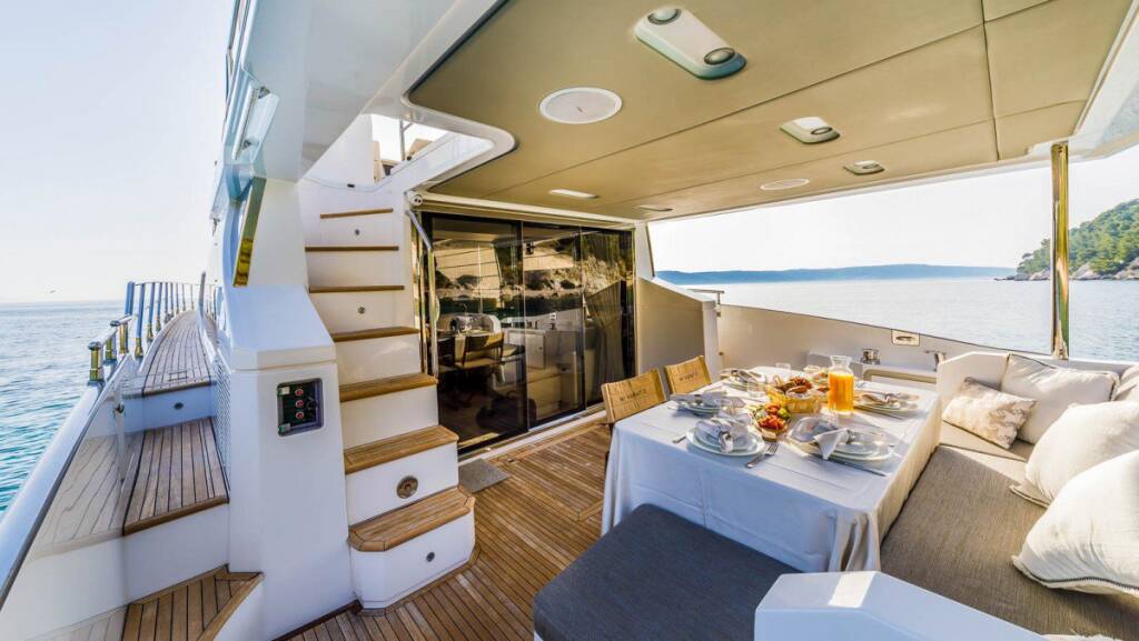 Luxus-Motoryacht Azimut 66 MY My Karat II