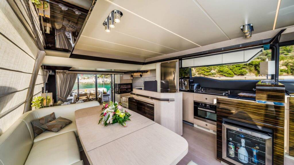 Luxus-Motoryacht Azimut 66 MY My Karat II