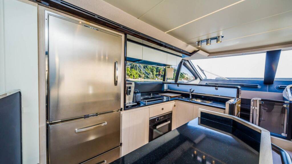 Luxus-Motoryacht Azimut 66 MY My Karat II