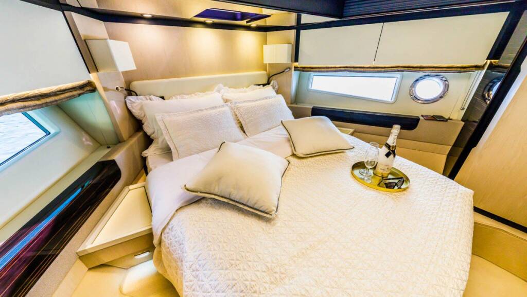 Luxus-Motoryacht Azimut 66 MY My Karat II