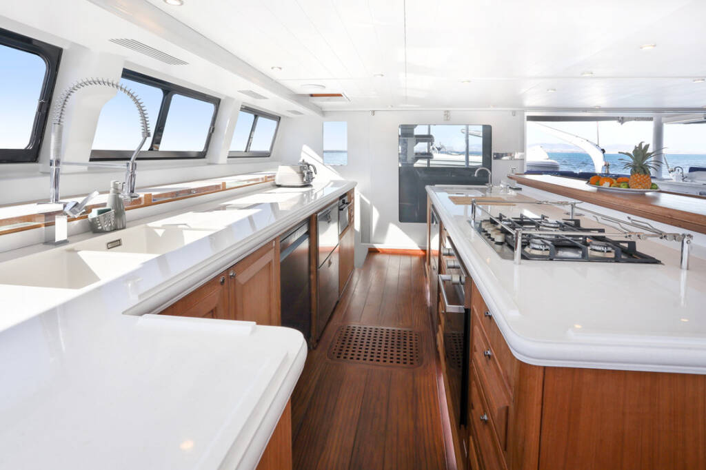 Catamaran Balance 760 Sameli