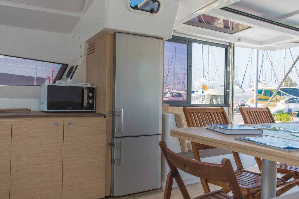 Catamaran Bali 4.0 Blue Dream II