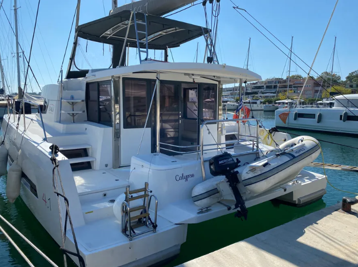 Katamaran Bali 4.1 Calypso