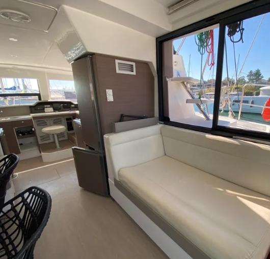 Katamaran Bali 4.1 Calypso