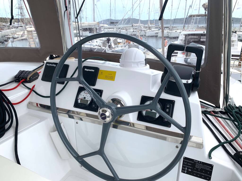 Catamaran Bali 4.1 Micha