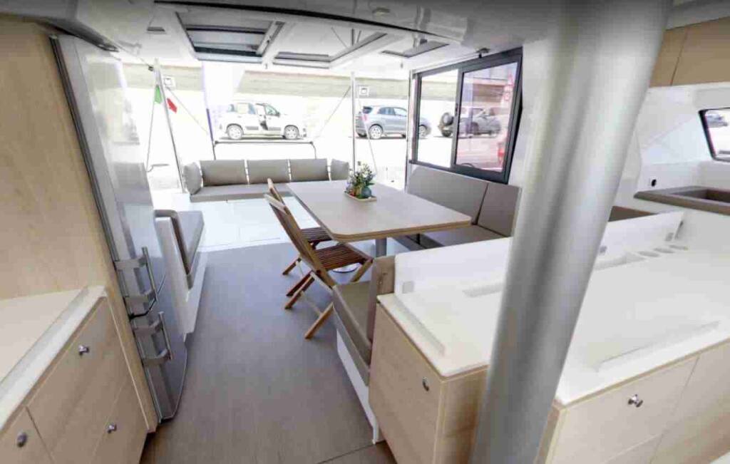 Katamaran Bali 4.1 ECONOMY