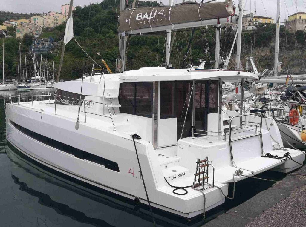 Katamaran Bali 4.1 ECONOMY