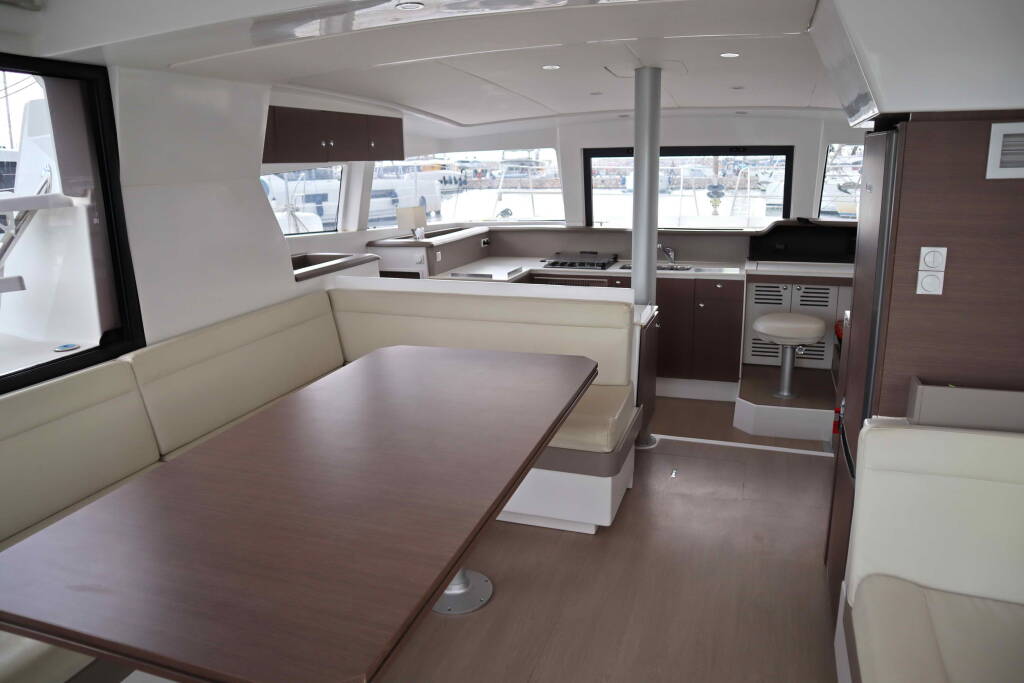 Katamaran Bali 4.1 CLASS
