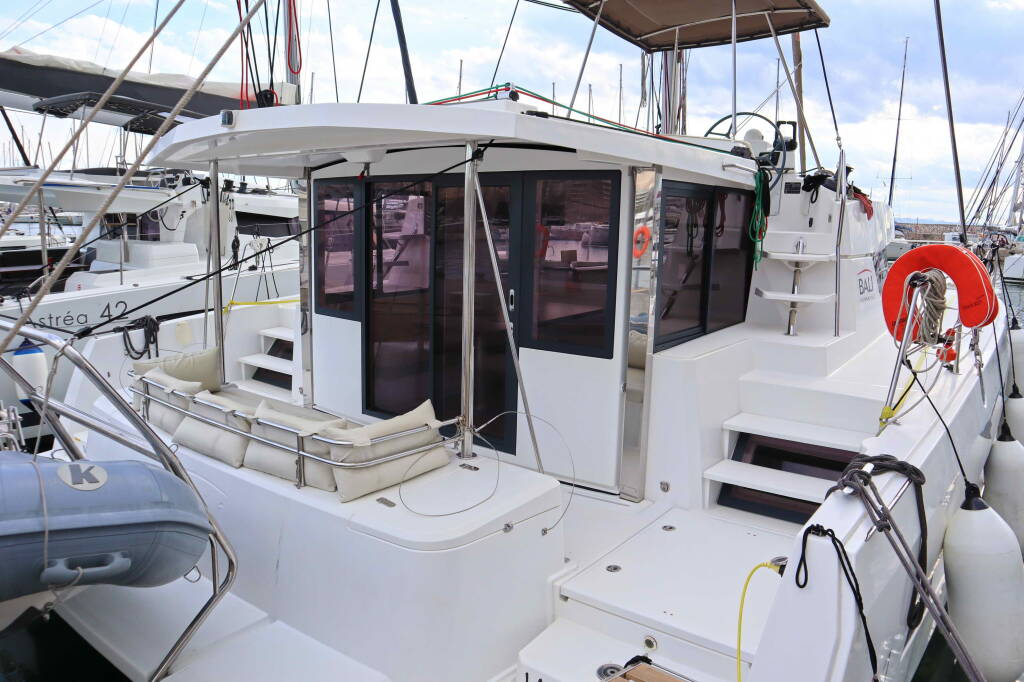 Katamaran Bali 4.1 ECONOMY