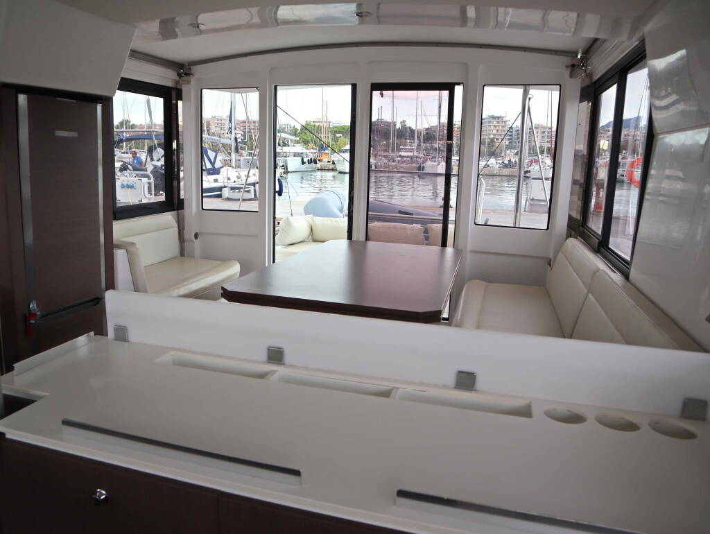 Katamaran Bali 4.1 ECONOMY