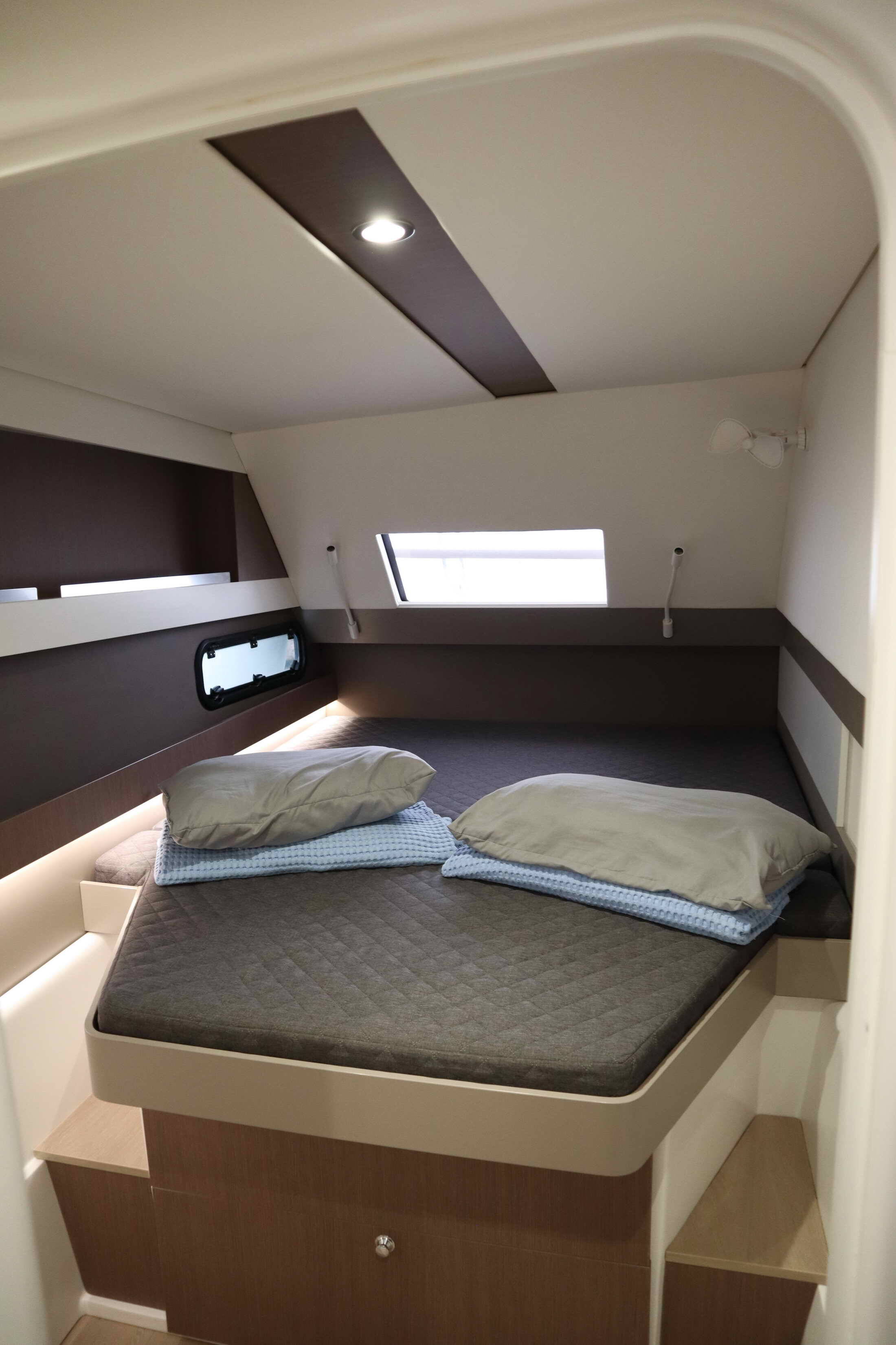 Katamaran Bali 4.1 ECONOMY