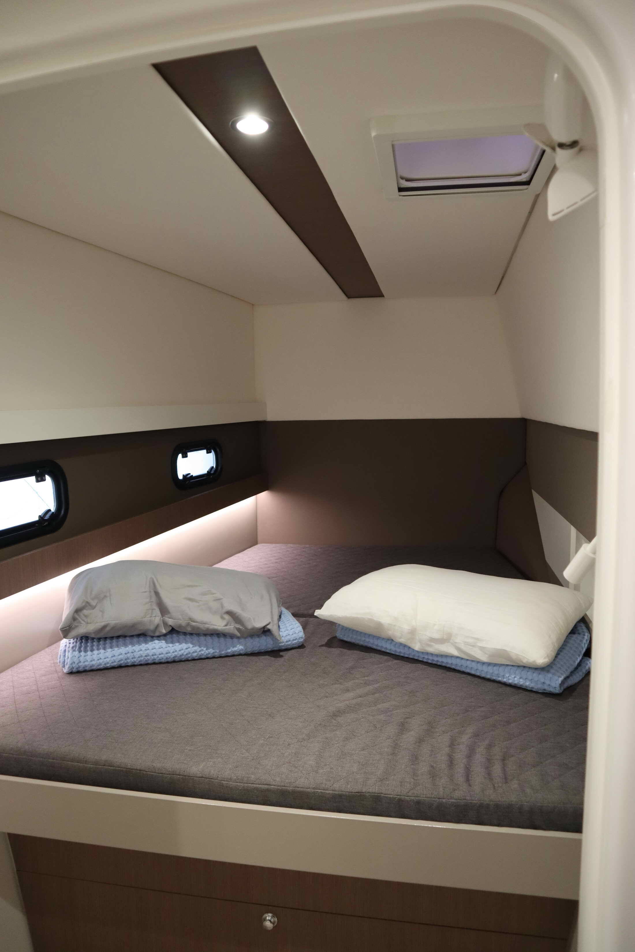 Katamaran Bali 4.1 ECONOMY