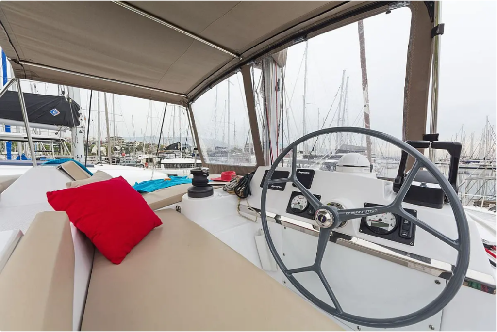 Catamaran Bali 4.1 Golden Waters