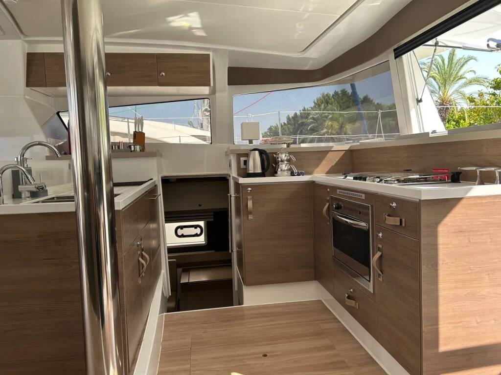 Catamaran Bali 4.2 OW Sah Mat