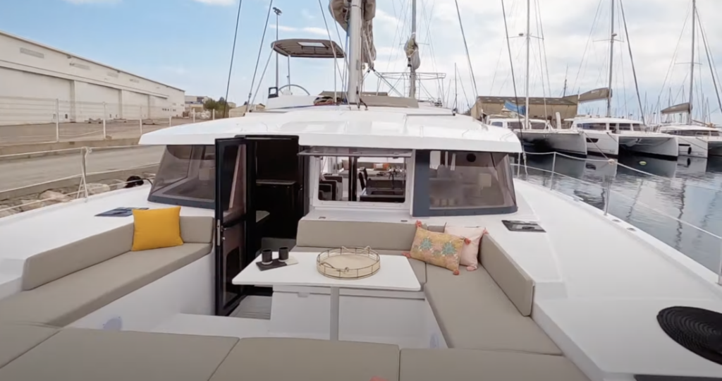 Catamaran Bali 4.2 Persona Grata