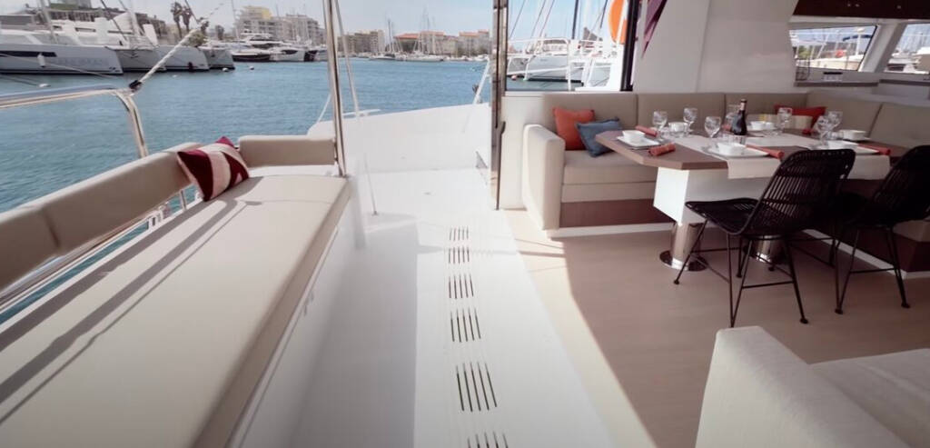 Catamaran Bali 4.2 Persona Grata