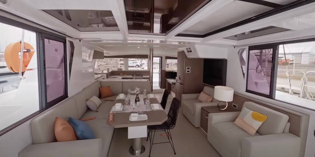 Catamaran Bali 4.2 Persona Grata