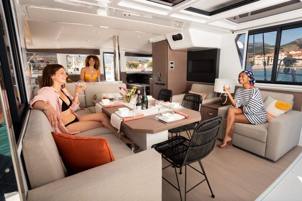 Catamaran Bali 4.2 Persona Grata
