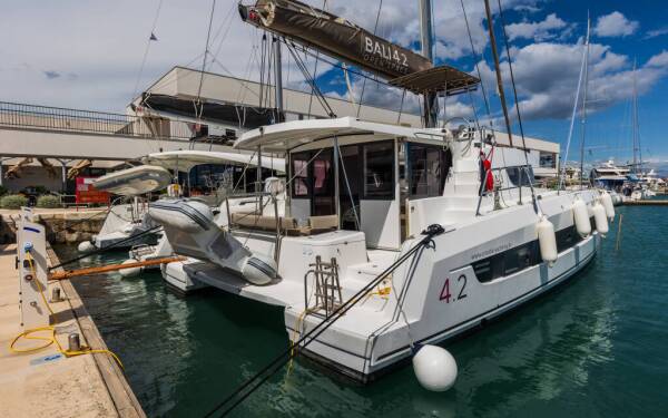 Bali 4.2 Liesbeth Trogir, Yachtclub Seget (Marina Baotić)