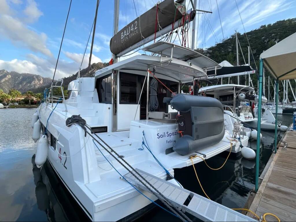 Catamaran Bali 4.2 Sail Spazio