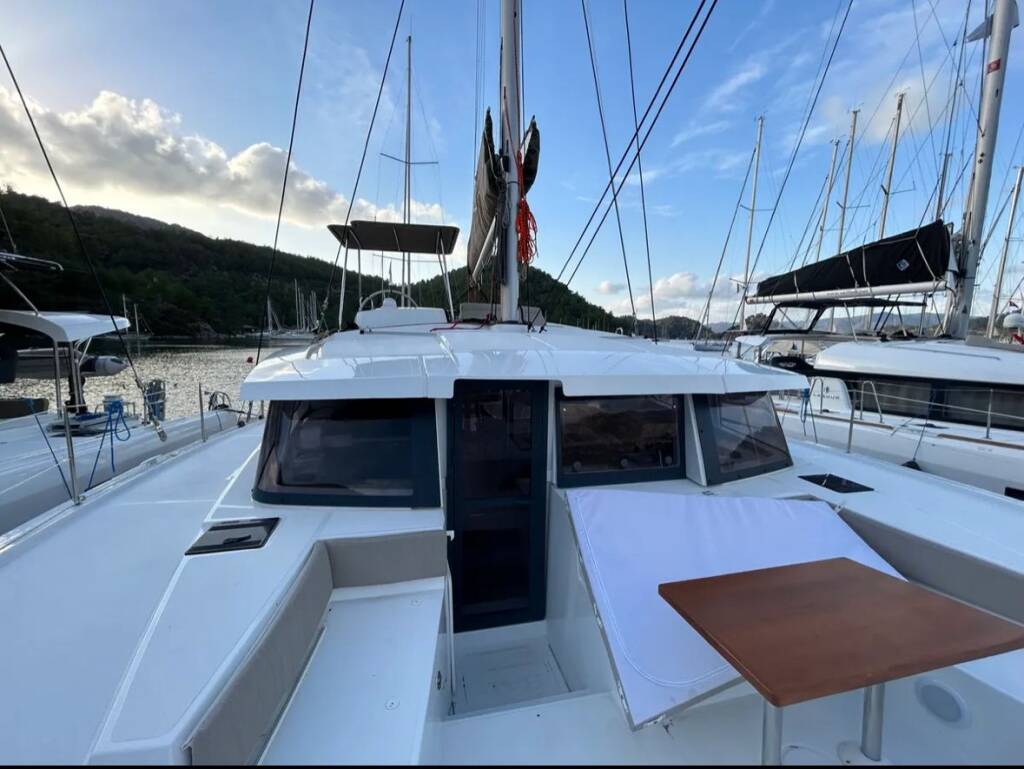Catamaran Bali 4.2 Sail Spazio